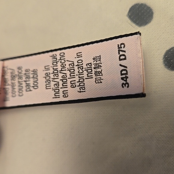 Bras - Picture 3 of 3